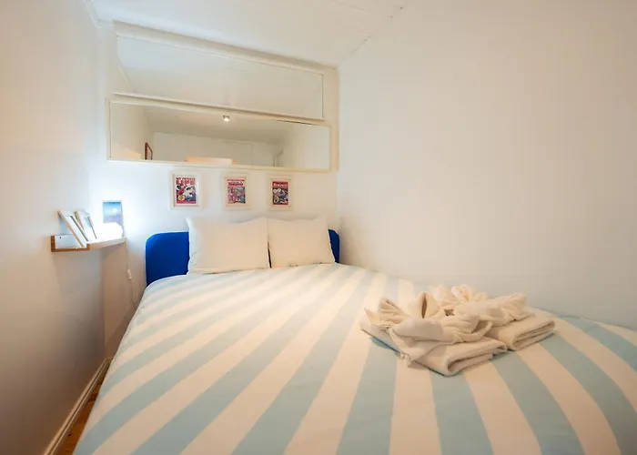 Lovely In The Heart Of Historic Alfama Апартаменти Лісабон