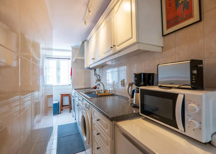 Апартаменти Lovely In The Heart Of Historic Alfama *