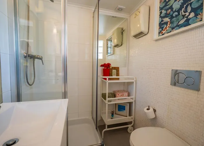 Lovely In The Heart Of Historic Alfama Apartament